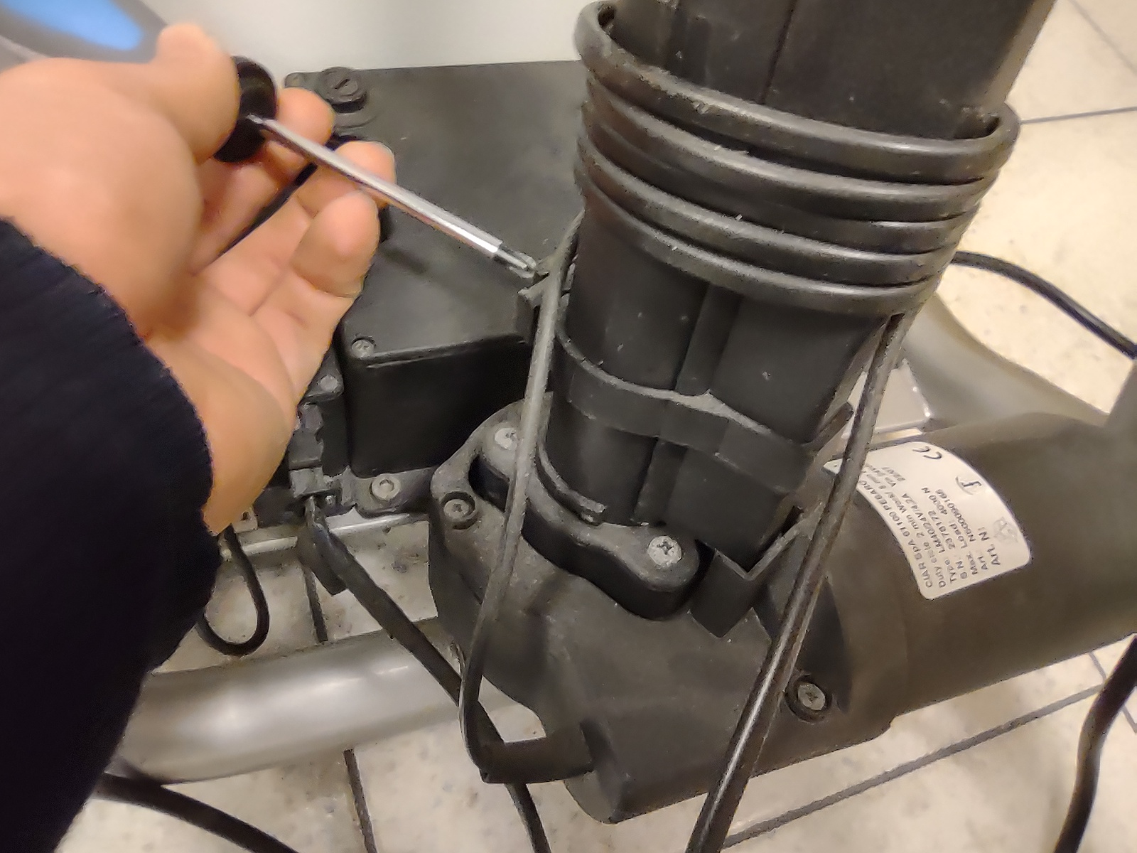 STAND-UP Lower limit switch